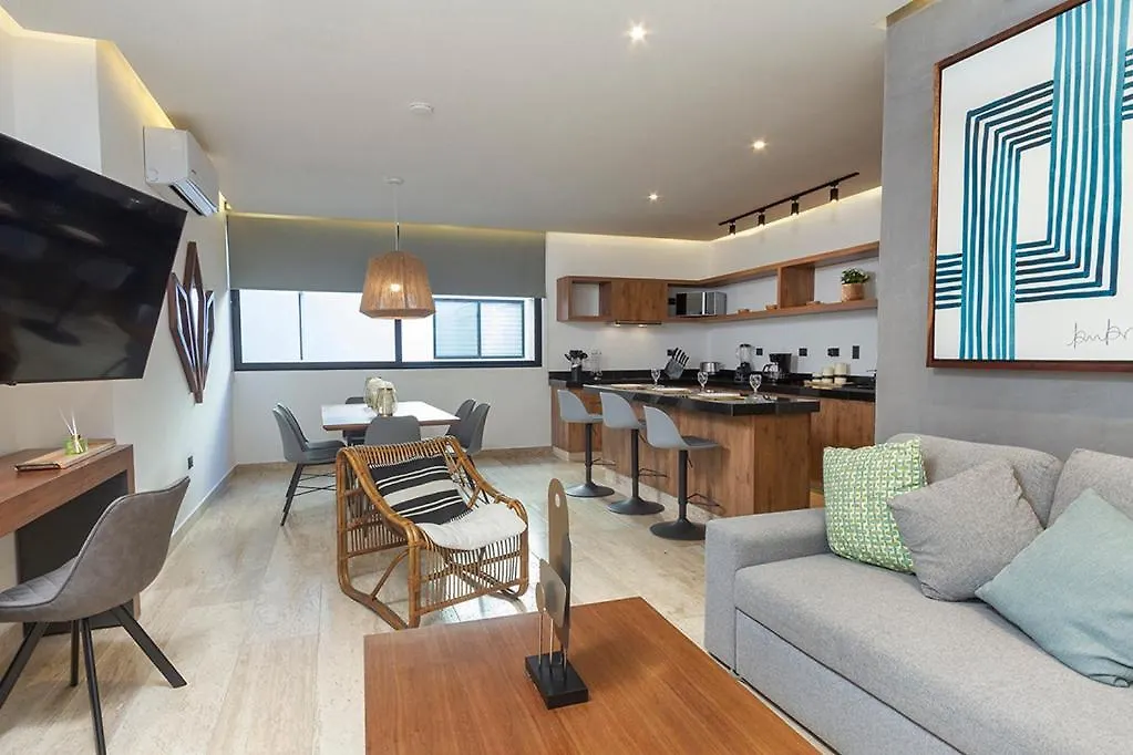 Great Location & Amazing Amenities Apartment Playa del Carmen Mexico