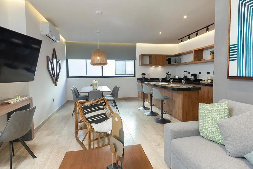 Great Location & Amazing Amenities Apartment Playa del Carmen Mexico