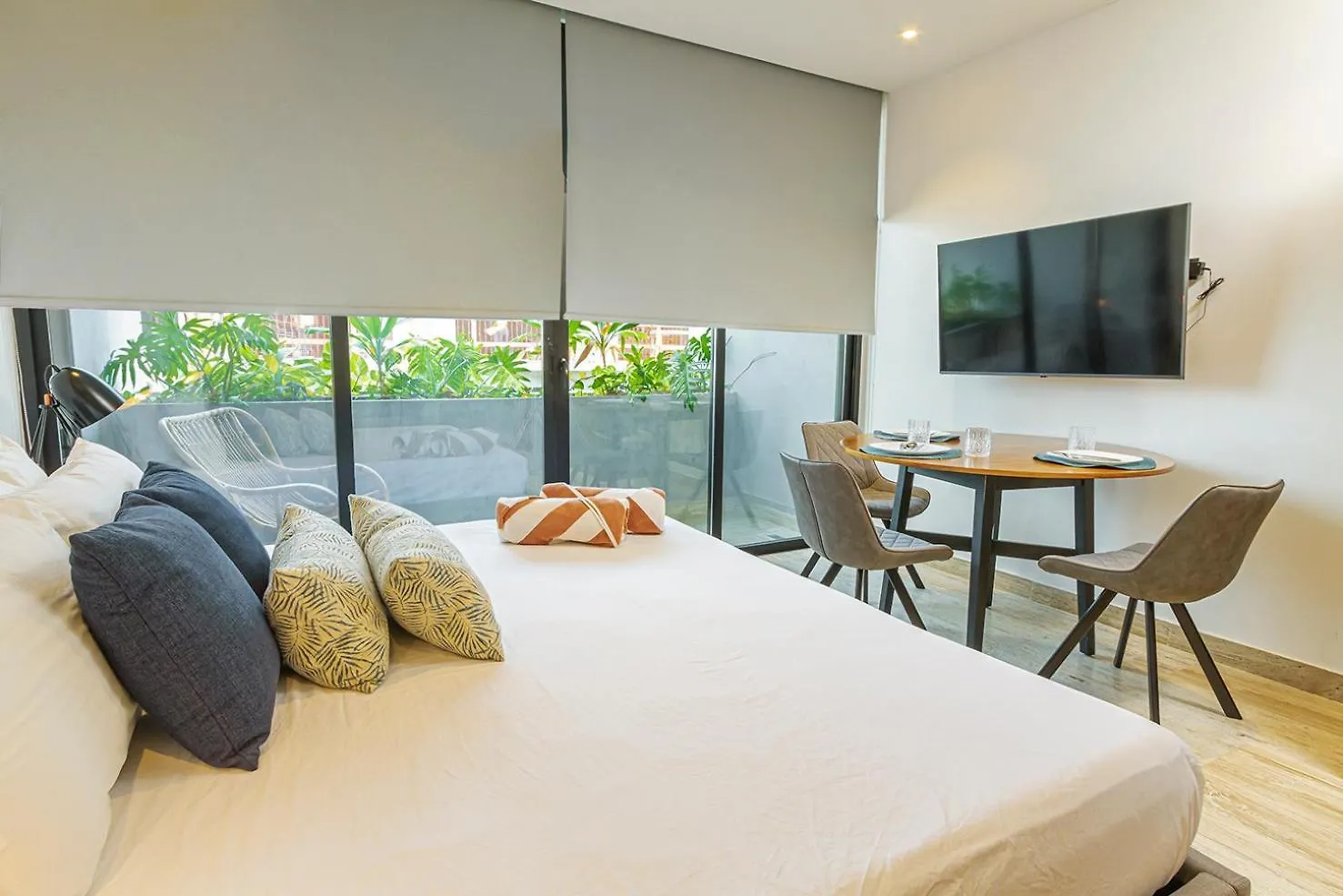 Great Location & Amazing Amenities Apartment Playa del Carmen Mexico